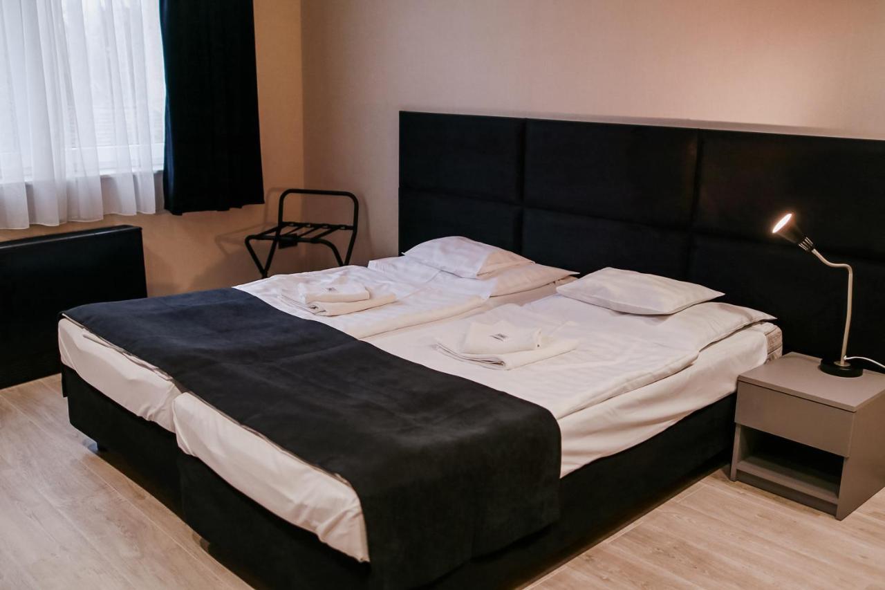 Sóház Panzió és Apartmanház Szolnok Extérieur photo