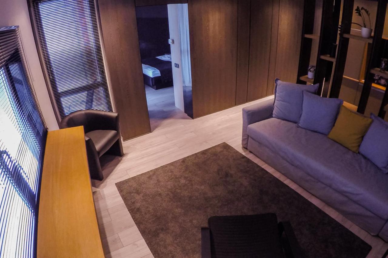 Sóház Panzió és Apartmanház Szolnok Extérieur photo