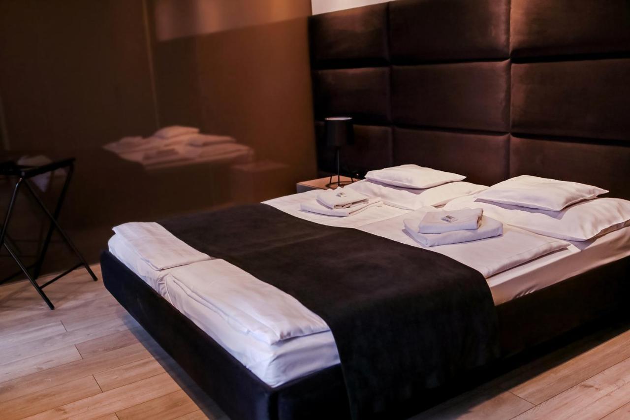 Sóház Panzió és Apartmanház Szolnok Extérieur photo