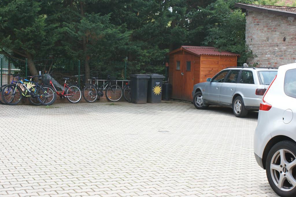 Sóház Panzió és Apartmanház Szolnok Extérieur photo